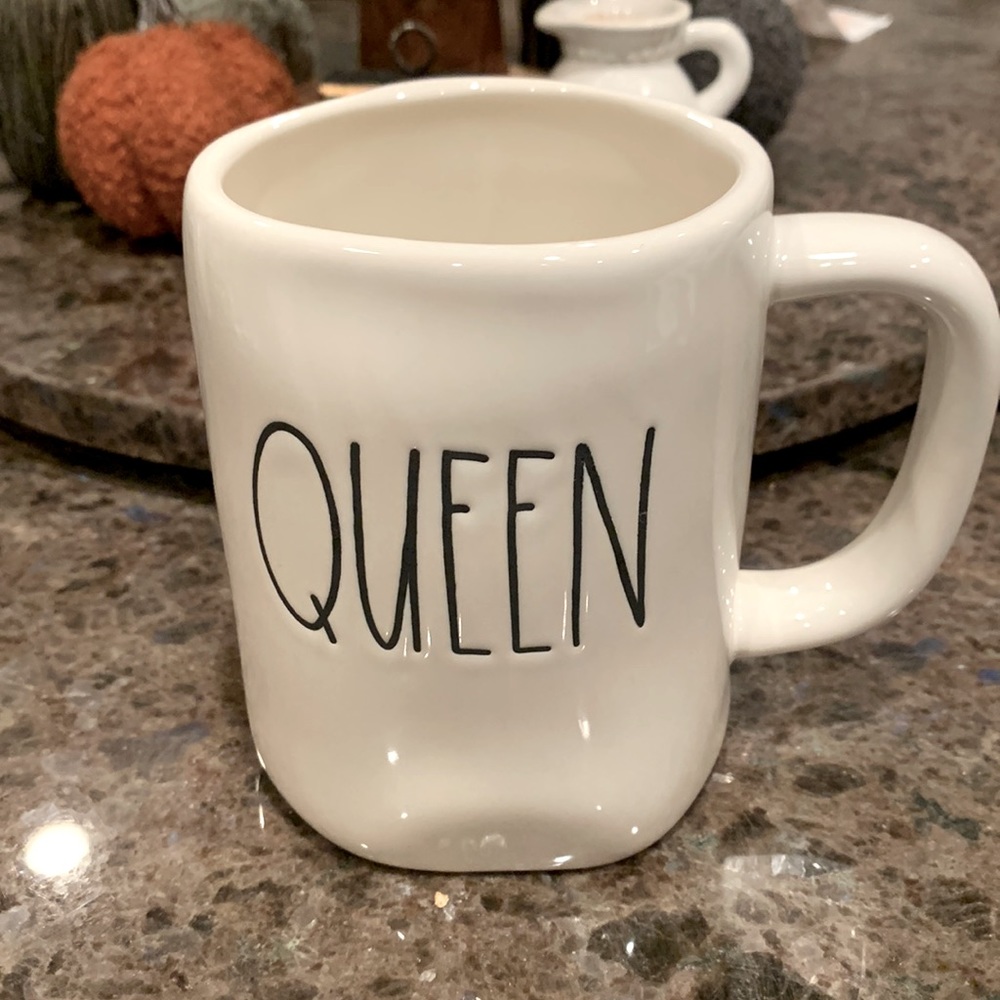 Rae Dunn Queen mug